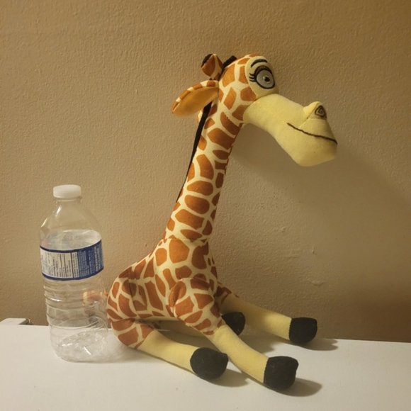 Dreamworks Madagascar’s Melmon Giraffe Plush Toy - Picture 2 of 7